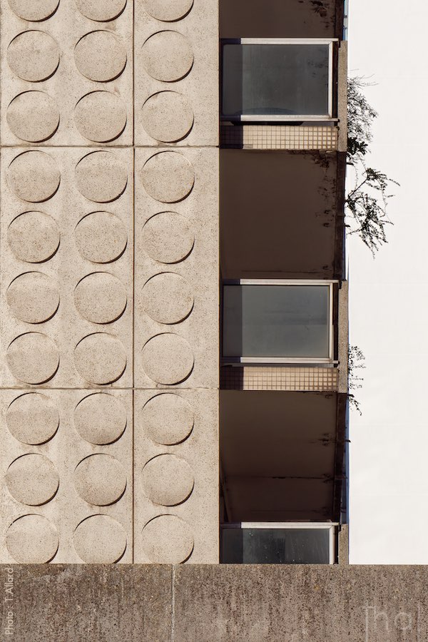 Balcons & façade des Damiers, immeubles brutalistes à La Défense