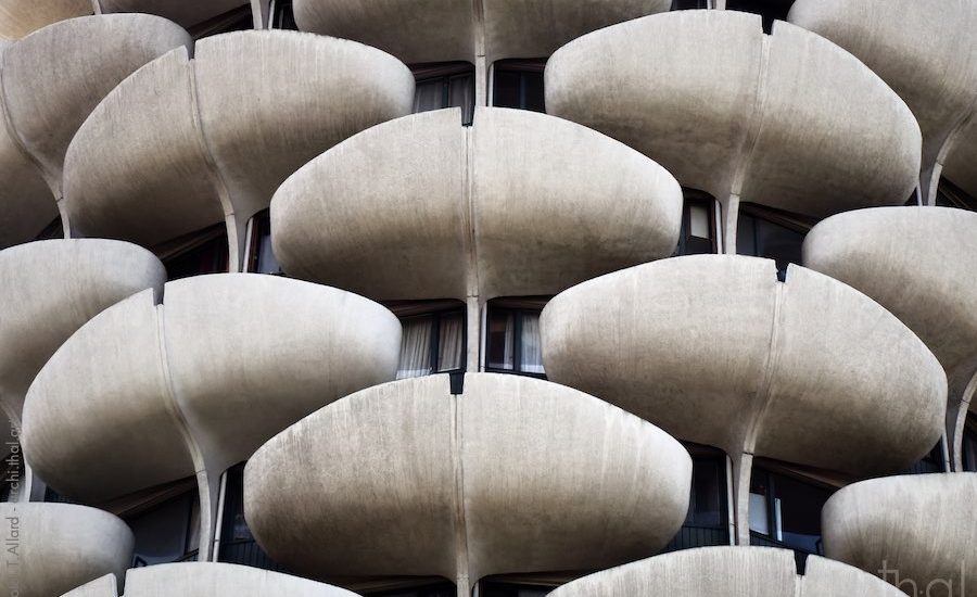 Les balcons en forme de pétales de l'architecte Gérard Grandval à Créteil